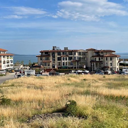 Апартамент В Сарафово Lägenhet Burgas Exteriör bild