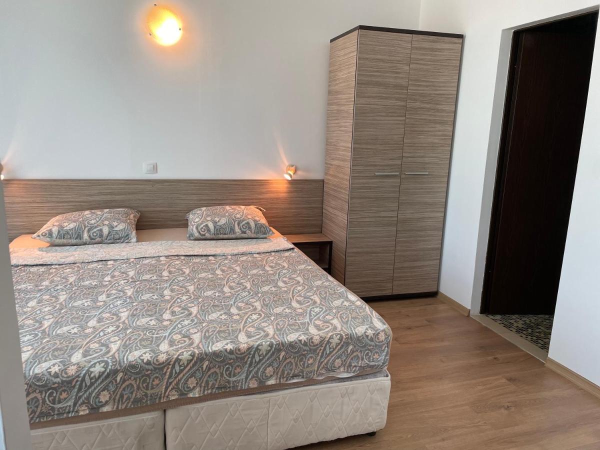 Апартамент В Сарафово Lägenhet Burgas Exteriör bild