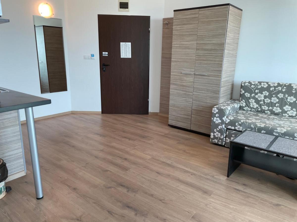 Апартамент В Сарафово Lägenhet Burgas Exteriör bild